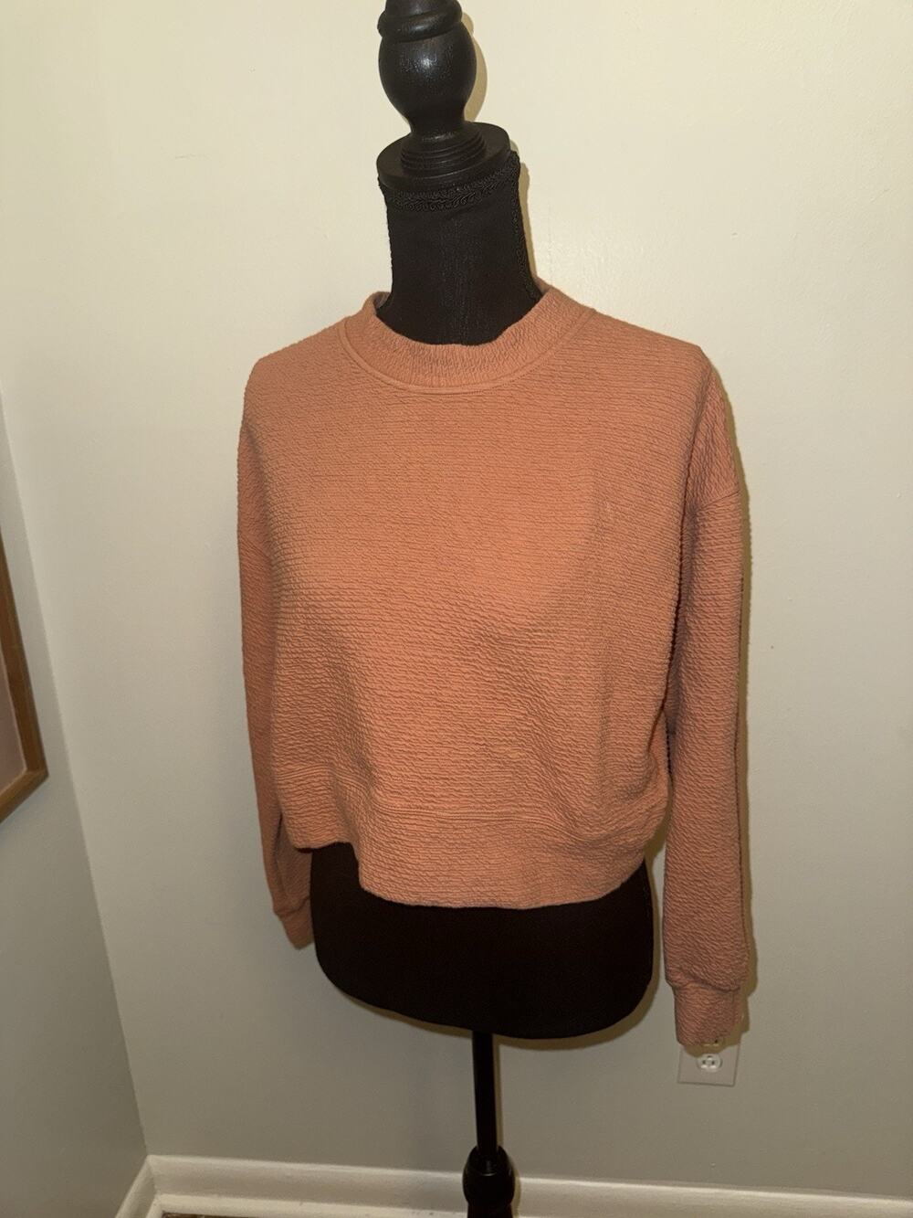 BOSSI Women’s Cream Long Sleeved Cropped Sweater Gauzy Lagenlook XS Cozy